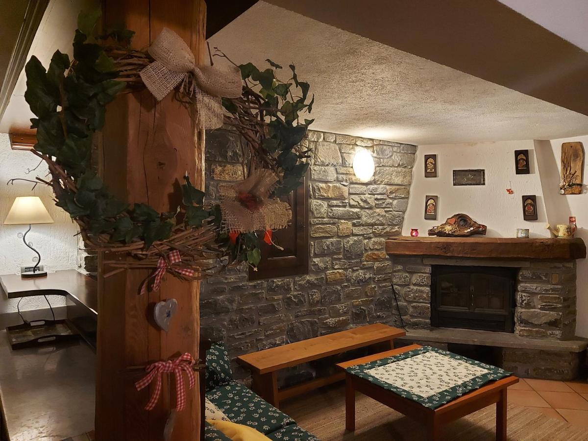 La Taverna Alloggio Ad Uso Turistico - Vda -Sarre - Cir- 0073 Аоста Экстерьер фото
